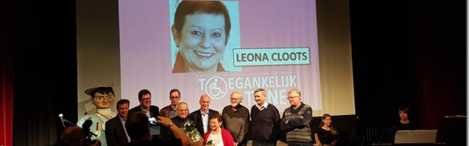 De cultuurraad van Tienen reikte de algemene cultuurprijs uit aan Leona Cloots voor haar inzet voor Toegankelijk Tienen. De organisatie ijvert voor de aanpassingen en verbeteringen van de voetpaden, ze stimuleert handelaars om een hellend vlak te gebruiken. Leona was jarenlang voorzitter en voerde al verschillende acties,samen met de leden van de werkgroep TT, om de Stad Tienen toegankelijker te maken voor iedereen en in het bijzonder de mensen met een verminderde mobiliteit. Leona Cloots haalde het van de
